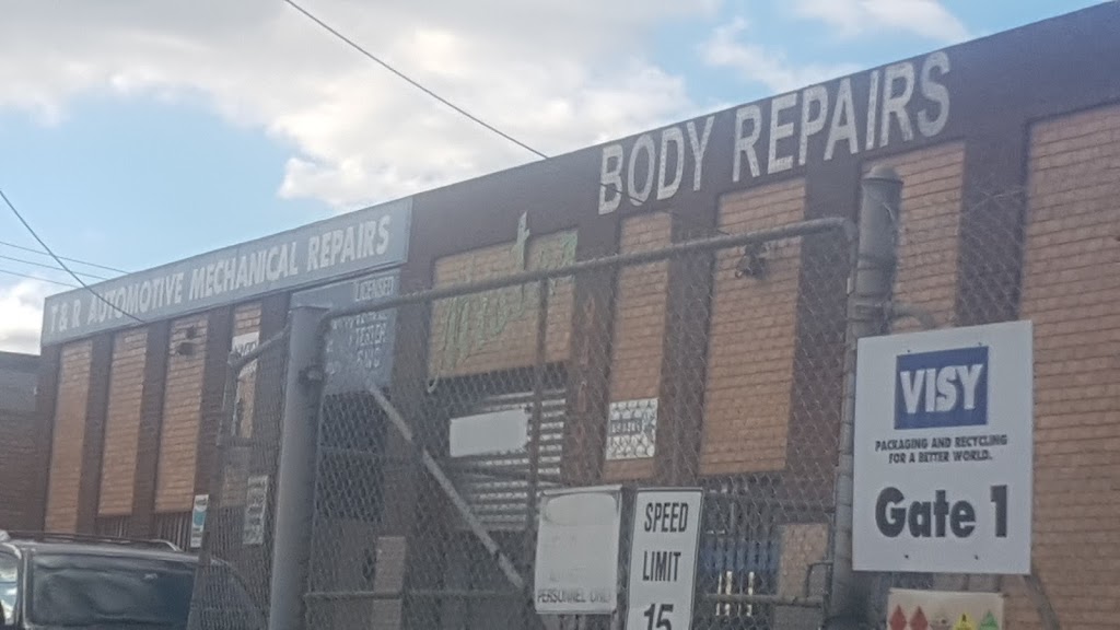 Mister Body Repairs | car repair | 24 Radford Rd, Reservoir VIC 3073, Australia | 0394693889 OR +61 3 9469 3889