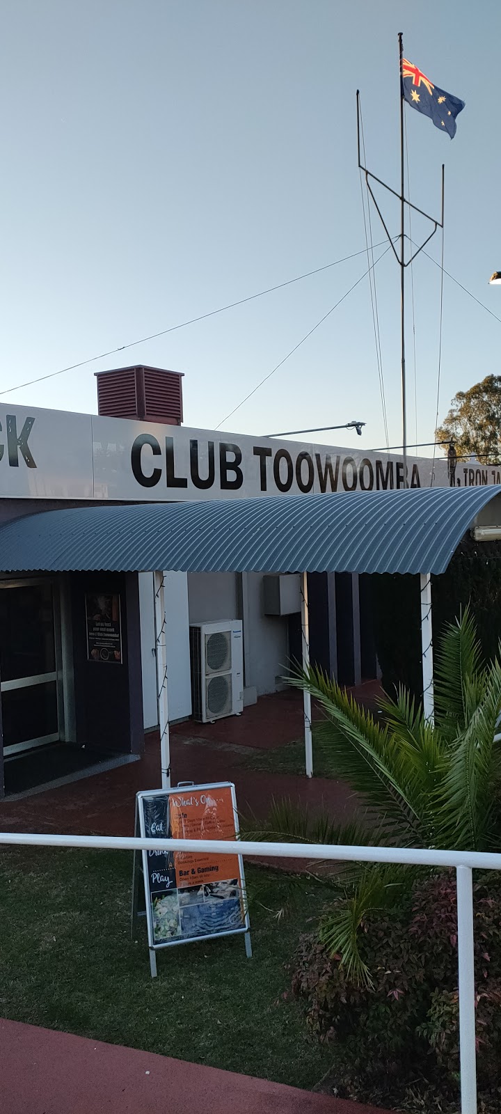 Club Toowoomba |  | 331-339 Hume St, South Toowoomba QLD 4350, Australia | 0746351960 OR +61 7 4635 1960