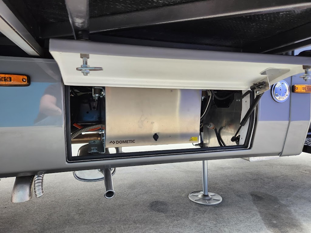 Paradise Luxury Motorhomes | 21 Dixon St, Yatala QLD 4207, Australia | Phone: (07) 3063 5168