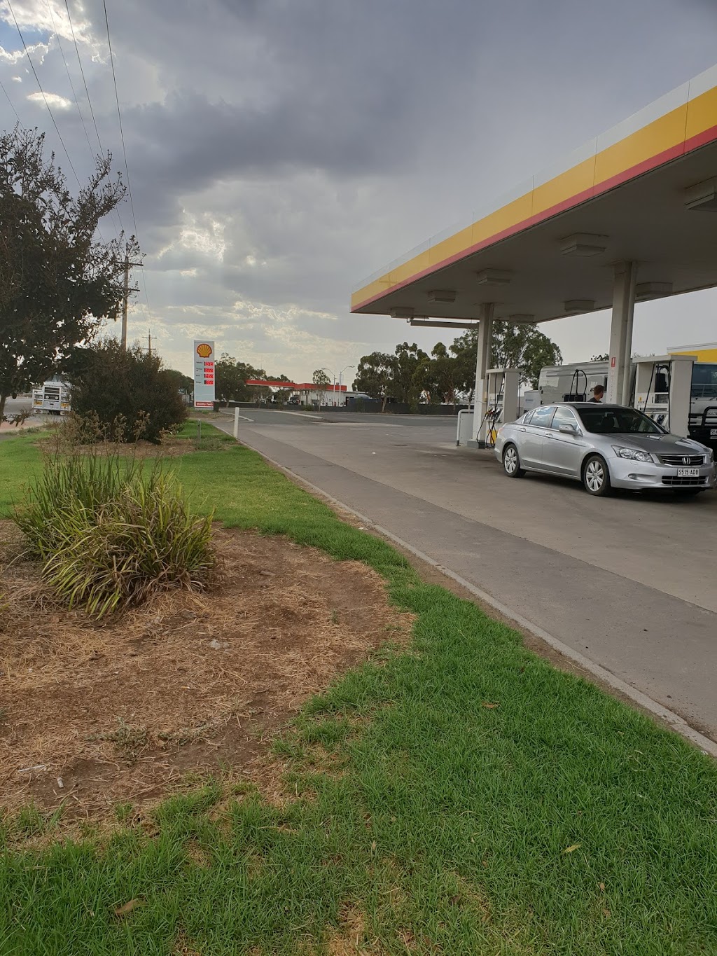 Shell | gas station | 429-431 Moama St, Hay South NSW 2711, Australia | 0269931544 OR +61 2 6993 1544