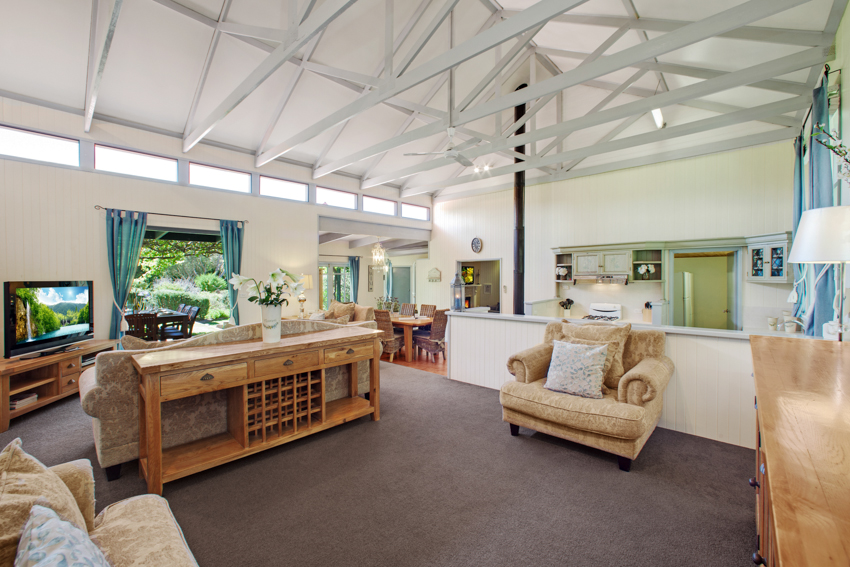 Wallowie Fields Beach House | 10 Higgins Ct, Rye VIC 3941, Australia | Phone: 0412 805 388