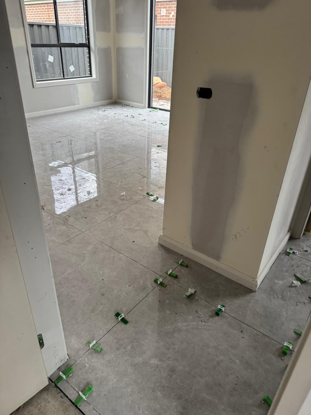 J&N Tilers | 3 Bugle Ln, Cranbourne West VIC 3977, Australia | Phone: 0469 828 777