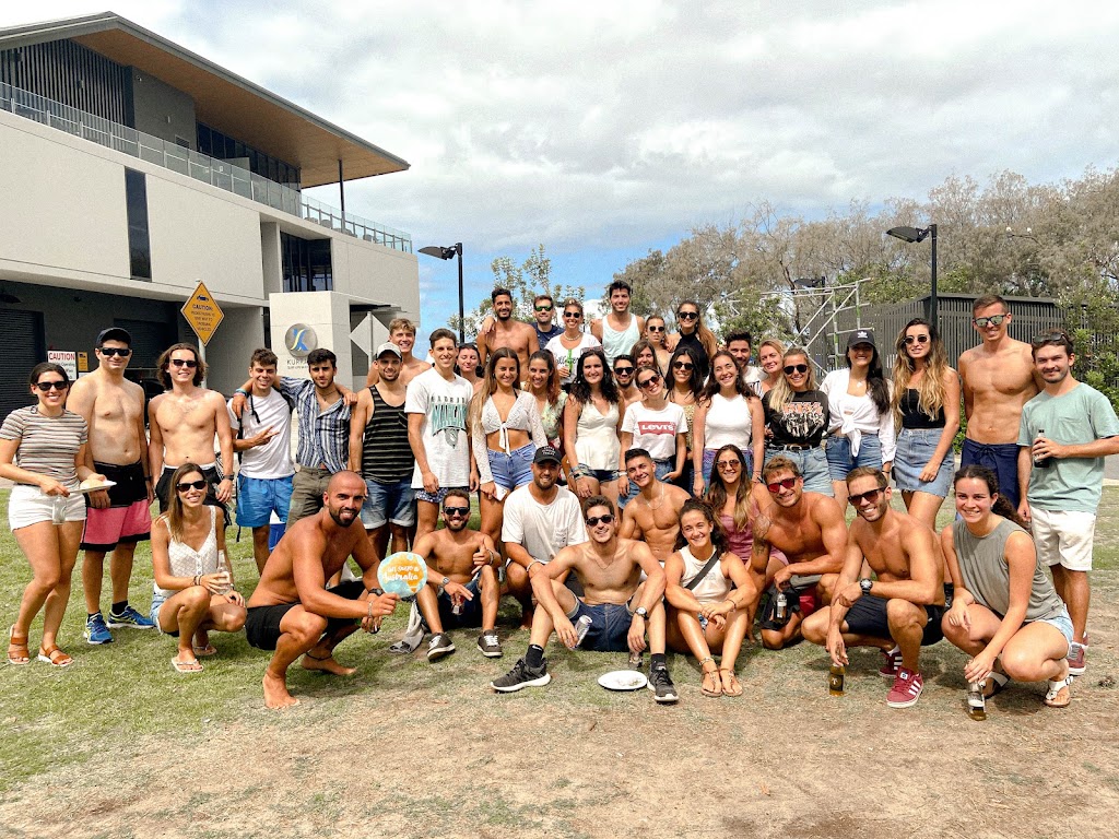 Un salto a Australia | 2/14 Ferny Fairway, Burleigh Heads QLD 4120, Australia | Phone: 0431 161 804