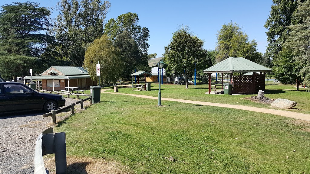 Jugiong Playground and Swimming Pool | gym | 319 Riverside Dr, Jugiong NSW 2726, Australia | 0269454209 OR +61 2 6945 4209