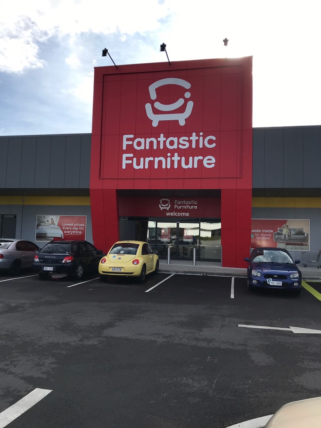 Fantastic Furniture | furniture store | 2/3 / 35 Crinigan Cir, Gungahlin ACT 2912, Australia | 0251220284 OR +61 2 5122 0284