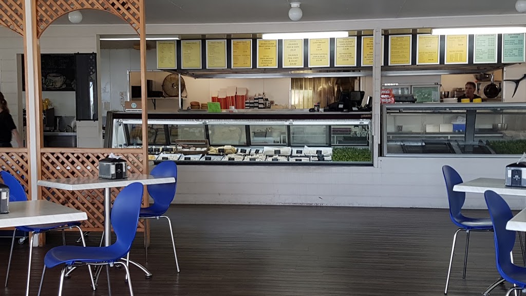 Spinnaker seafood market | cafe | at the marina, 1713 Bribie Island Rd, Sandstone Point QLD 4511, Australia | 0754976444 OR +61 7 5497 6444