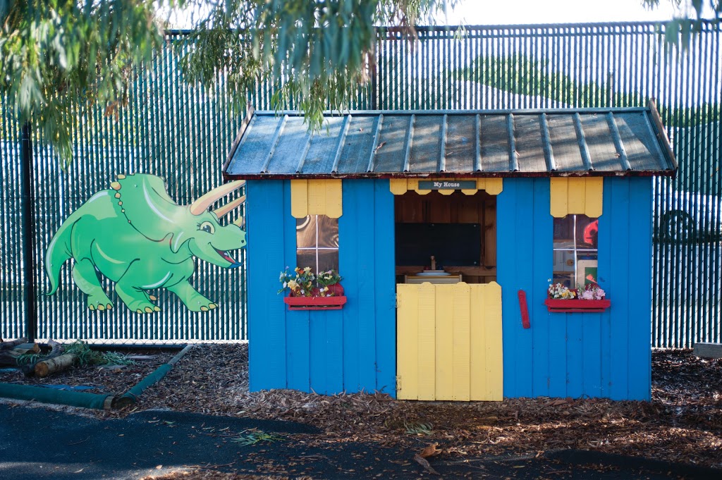 Melton Central Kindergarten | 237 Station Rd, Melton VIC 3337, Australia | Phone: (03) 9743 3764