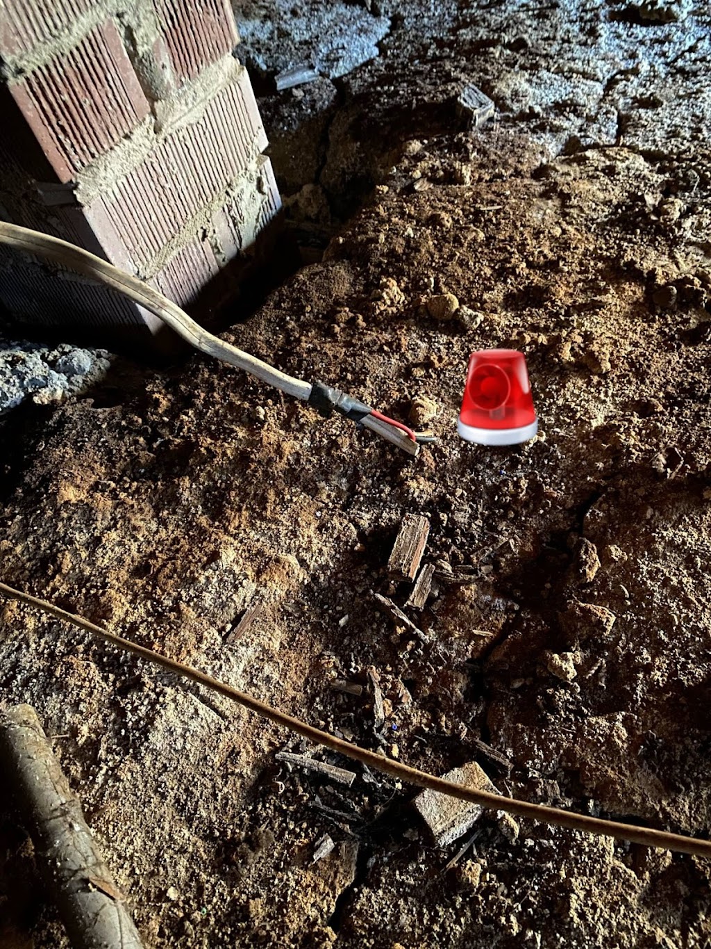 Hildred Electrical Services | 16 Queen Elizabeth Dr, Tallangatta VIC 3700, Australia | Phone: 0417 819 382