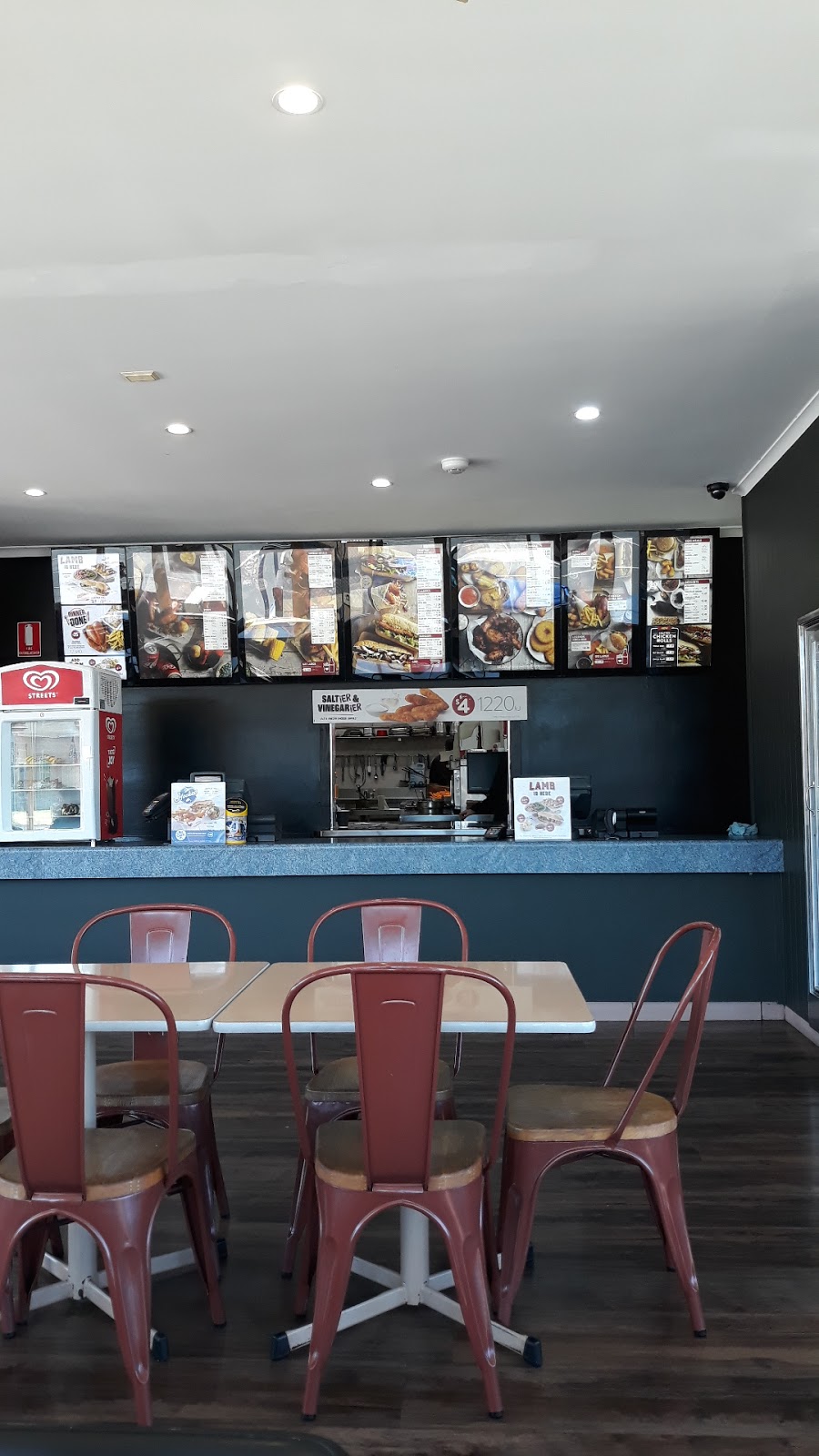 Red Rooster | 123 High St, Stanthorpe QLD 4380, Australia | Phone: (07) 4681 3355