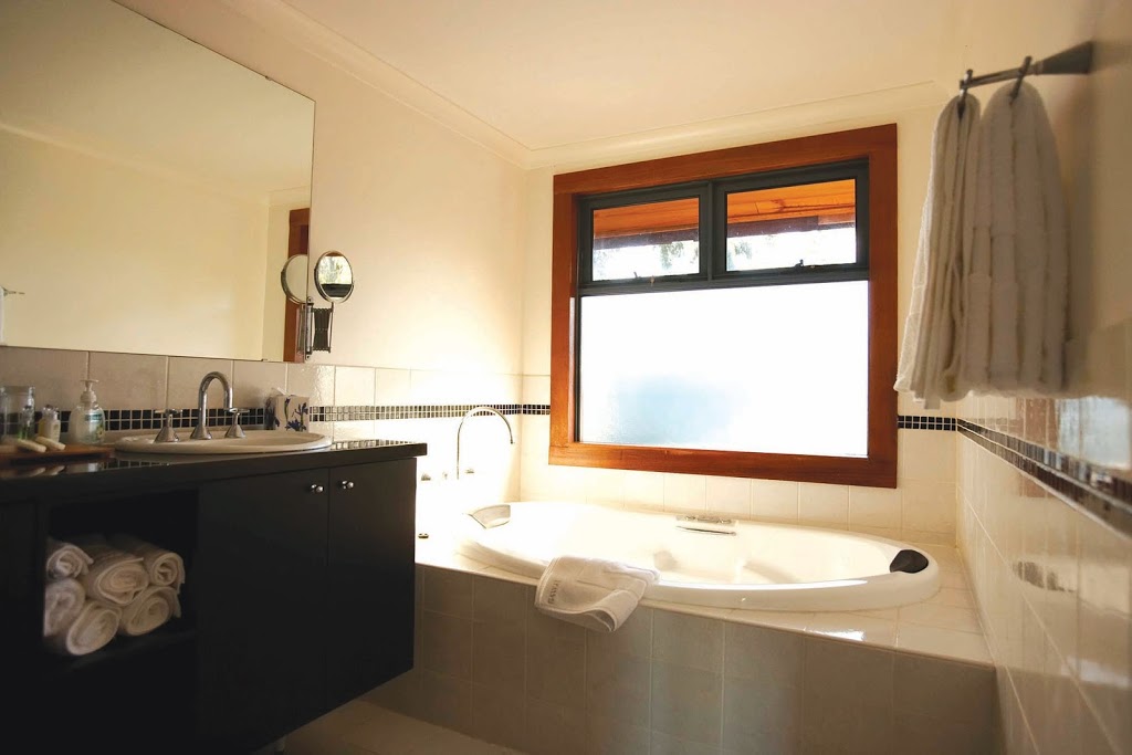 Lazy River Boutique Bed and Breakfast | 9 Wilson Rd, Pinjarra WA 6208, Australia | Phone: (08) 9531 4550