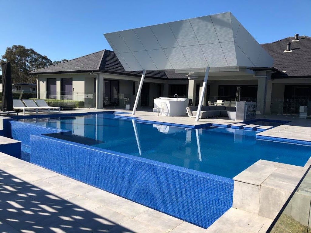 WHO POOLS AND EXCAVATIONS PTY LTD | 463 The Northern Rd, Londonderry NSW 2753, Australia | Phone: 0418 641 547