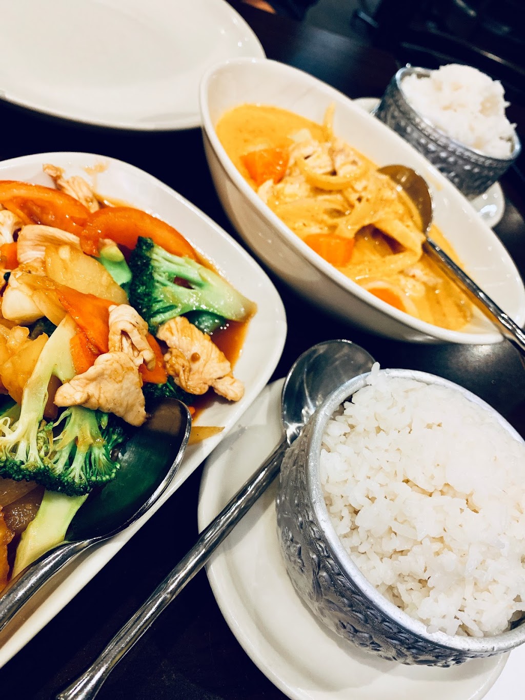 Nakorn Siam Thai Restaurant | restaurant | 172 Belmore Rd, Balwyn VIC 3103, Australia | 0398807602 OR +61 3 9880 7602