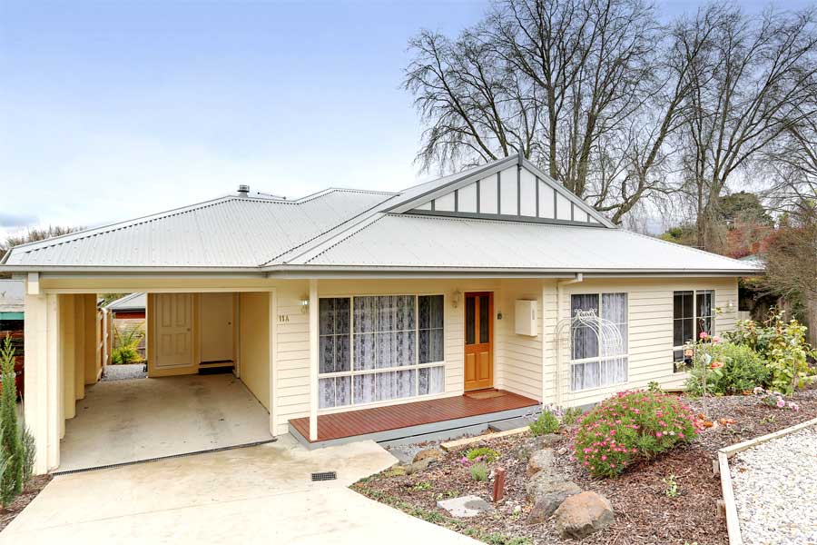 Edwards Rose- Best Accommodation Yarra Valley | lodging | 11A Edward St, Healesville VIC 3777, Australia | 0431249987 OR +61 431 249 987