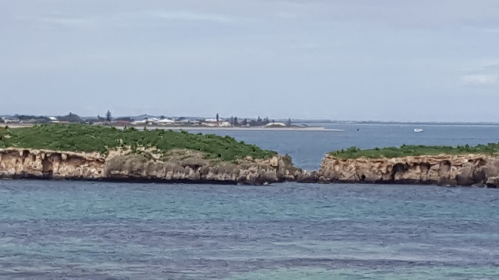 Point Peron Dive Site Car Park | park | Point Peron Rd, Peron WA 6168, Australia