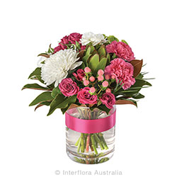 Thornlie Florist | florist | 320 Spencer Road, Shop 22, Thornlie Square Shopping Centre, Thornlie WA 6108, Australia | 0894592500 OR +61 8 9459 2500