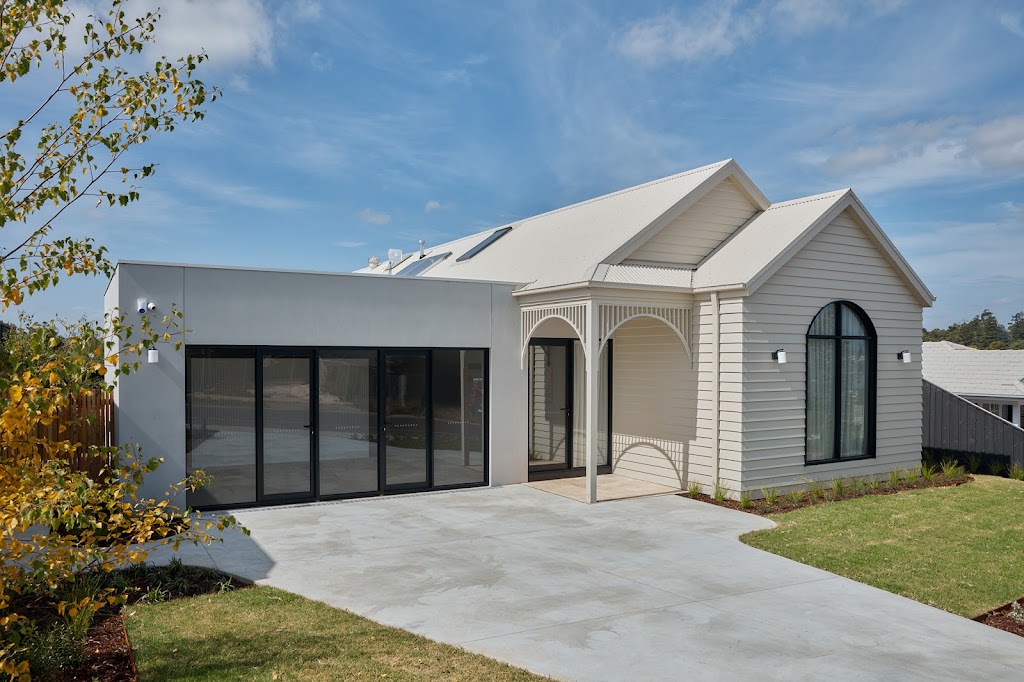 Roseleigh Homes - Warragul Display Home | 27 Longview Rd, Warragul VIC 3820, Australia | Phone: (03) 5622 6777
