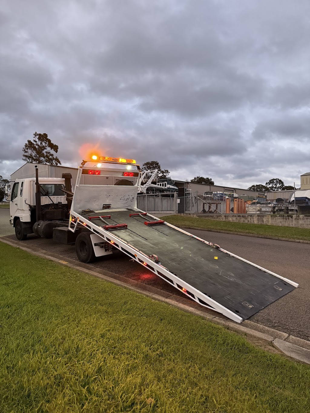 Evolution towing and recovery | 27 Kelso St, Singleton NSW 2330, Australia | Phone: 0406 976 030