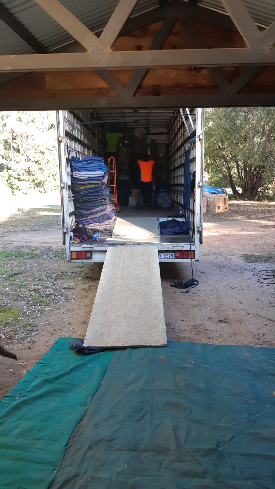 Affordable Removals | 17 Golding Cres, Picton WA 6229, Australia | Phone: (08) 9726 0010