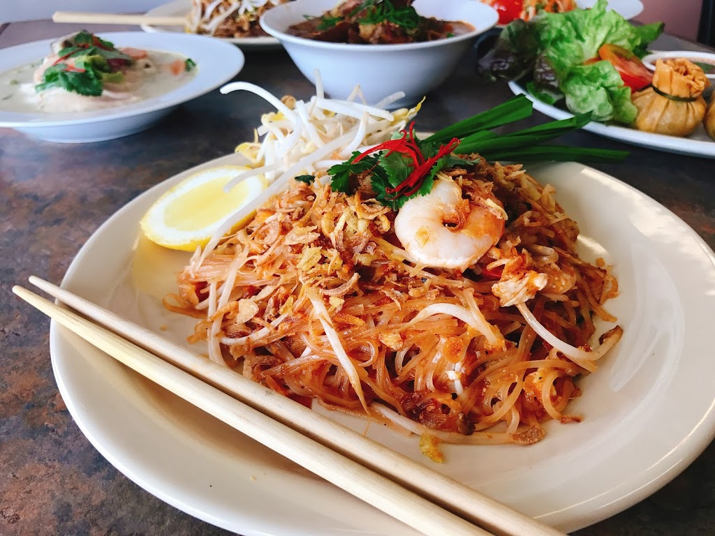 Chop Chop Thai Cuisine | restaurant | 5/318 Yangebup Rd, Yangebup WA 6164, Australia | 0894179566 OR +61 8 9417 9566