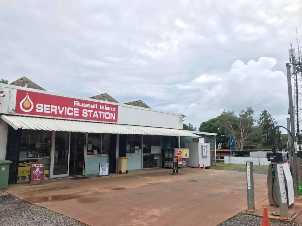 Russell Island Service Station | 73 High St, Russell Island QLD 4184, Australia | Phone: (07) 3409 1269