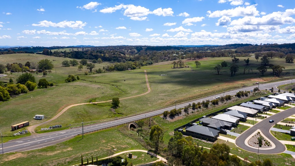 Westwinds Estates | Breeze Rd, Orange NSW 2800, Australia | Phone: 1300 016 227