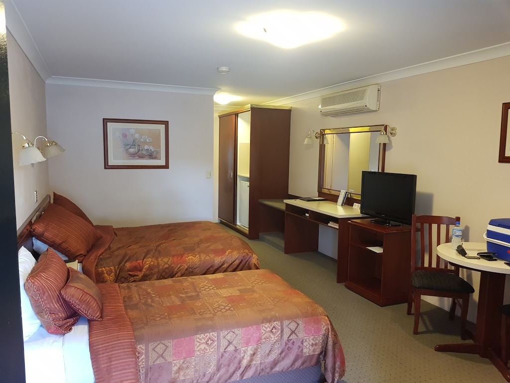 Southern Comfort Motor Inn | 24-28 Parker St, Cootamundra NSW 2590, Australia | Phone: (02) 6942 3366