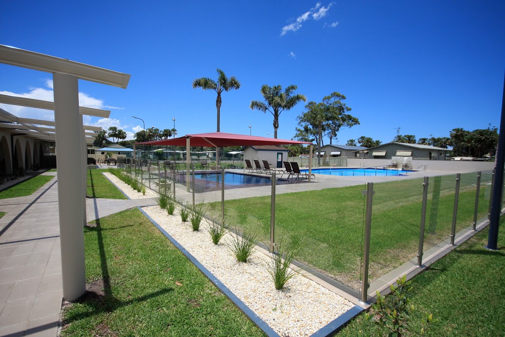 Crystal Waters Estate - Over 50s Lifestyle Village |  | 133 South St, Tuncurry NSW 2428, Australia | 0265548522 OR +61 2 6554 8522