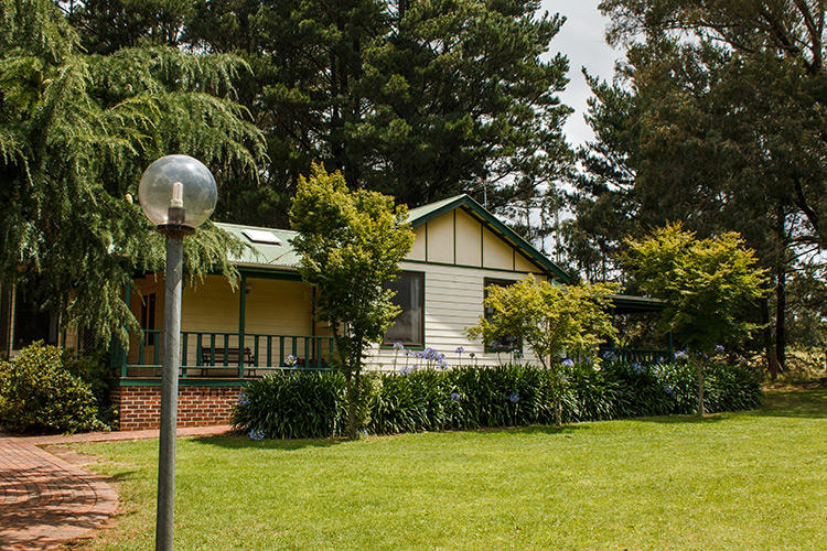 Federation Gardens & Possums Hideaway | lodging | 185 Evans Lookout Rd, Blackheath NSW 2785, Australia | 0247877767 OR +61 2 4787 7767