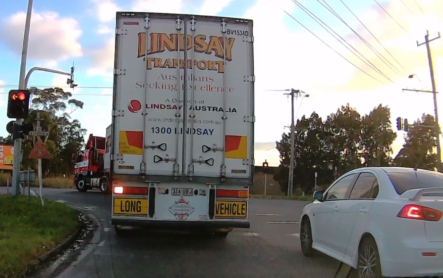 Lindsay Transport | 28-40 Vella Dr, Sunshine West VIC 3020, Australia | Phone: (03) 8379 7100