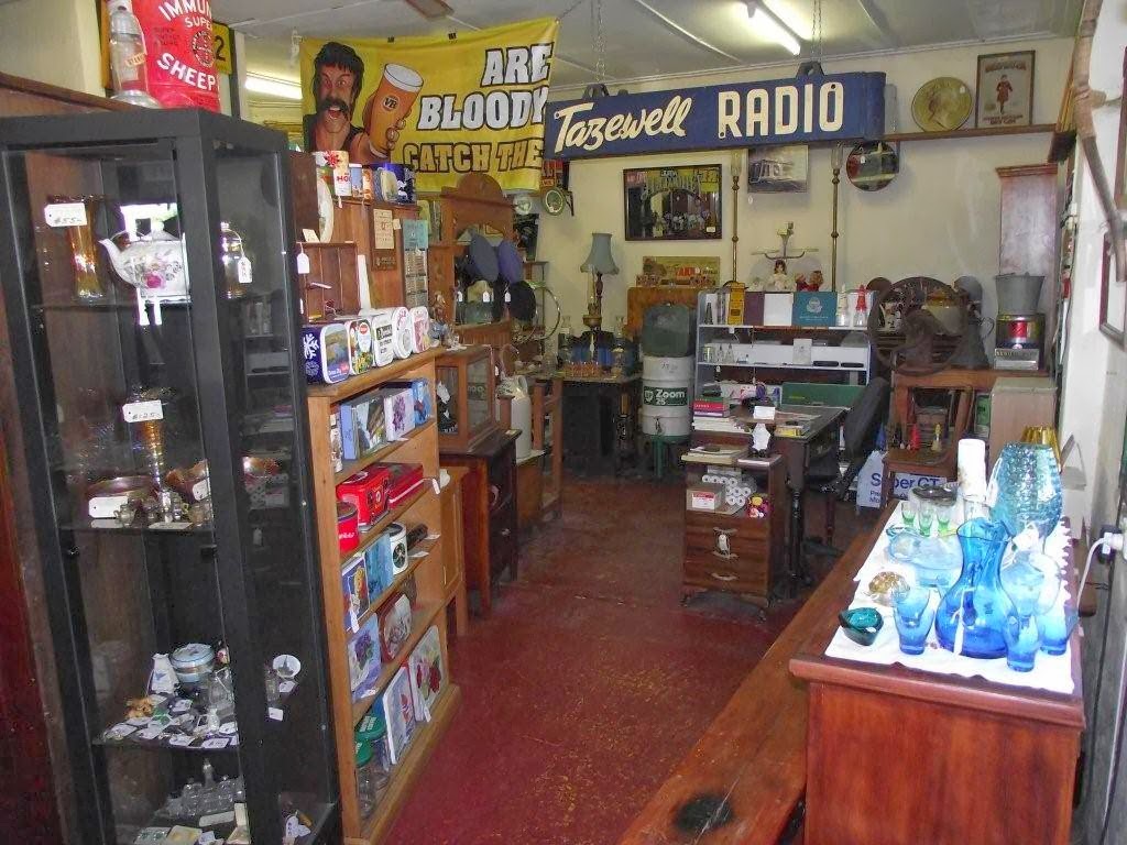 Michaels Old Wares & Collectables | furniture store | 96 Lagoon St, Goulburn NSW 2580, Australia | 0419019304 OR +61 419 019 304