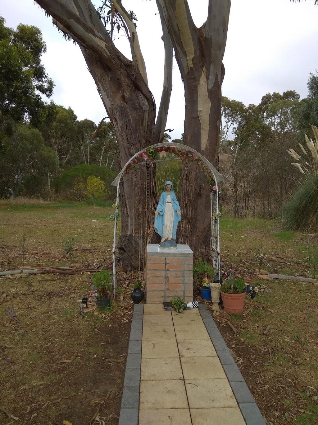 Christ Church Yankalilla with Shrine of Our Lady of Yankalilla | 132 Main S Rd, Yankalilla SA 5203, Australia | Phone: (08) 8323 9155