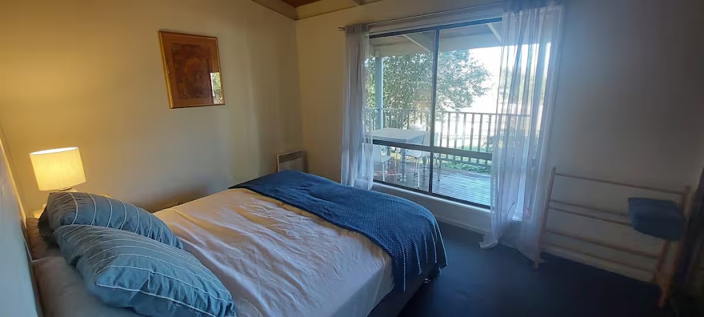 Mansfield Cottage and Studio | 65 Mt Battery Rd, Mansfield VIC 3722, Australia | Phone: 0419 307 509