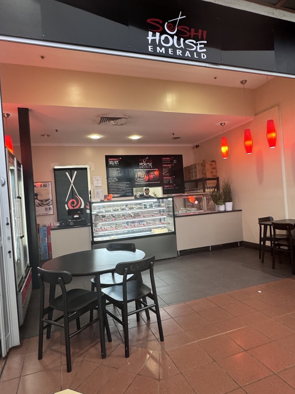 Sushi House Emerald Plaza | Shop 30/144 Egerton St, Emerald QLD 4720, Australia | Phone: (07) 4982 3345