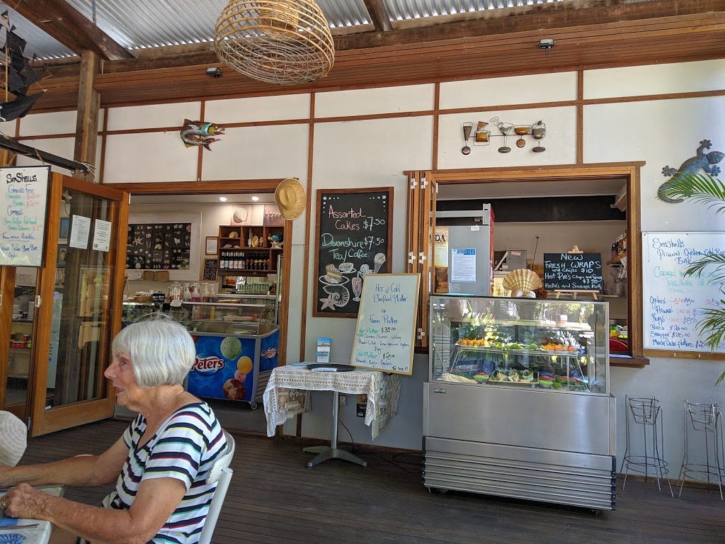 Seashells at Amity | cafe | 21 Ballow St, Amity Point QLD 4183, Australia | 0734097886 OR +61 7 3409 7886