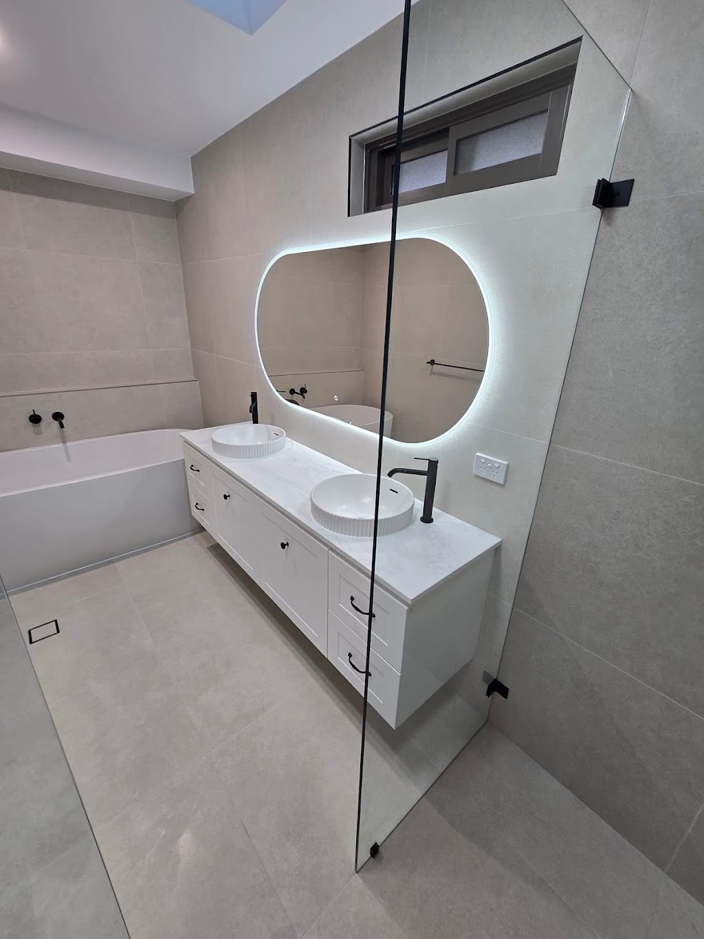 JL Kitchens & Bathrooms | 220 Shepherd St, St Marys NSW 2760, Australia | Phone: 0411 073 926