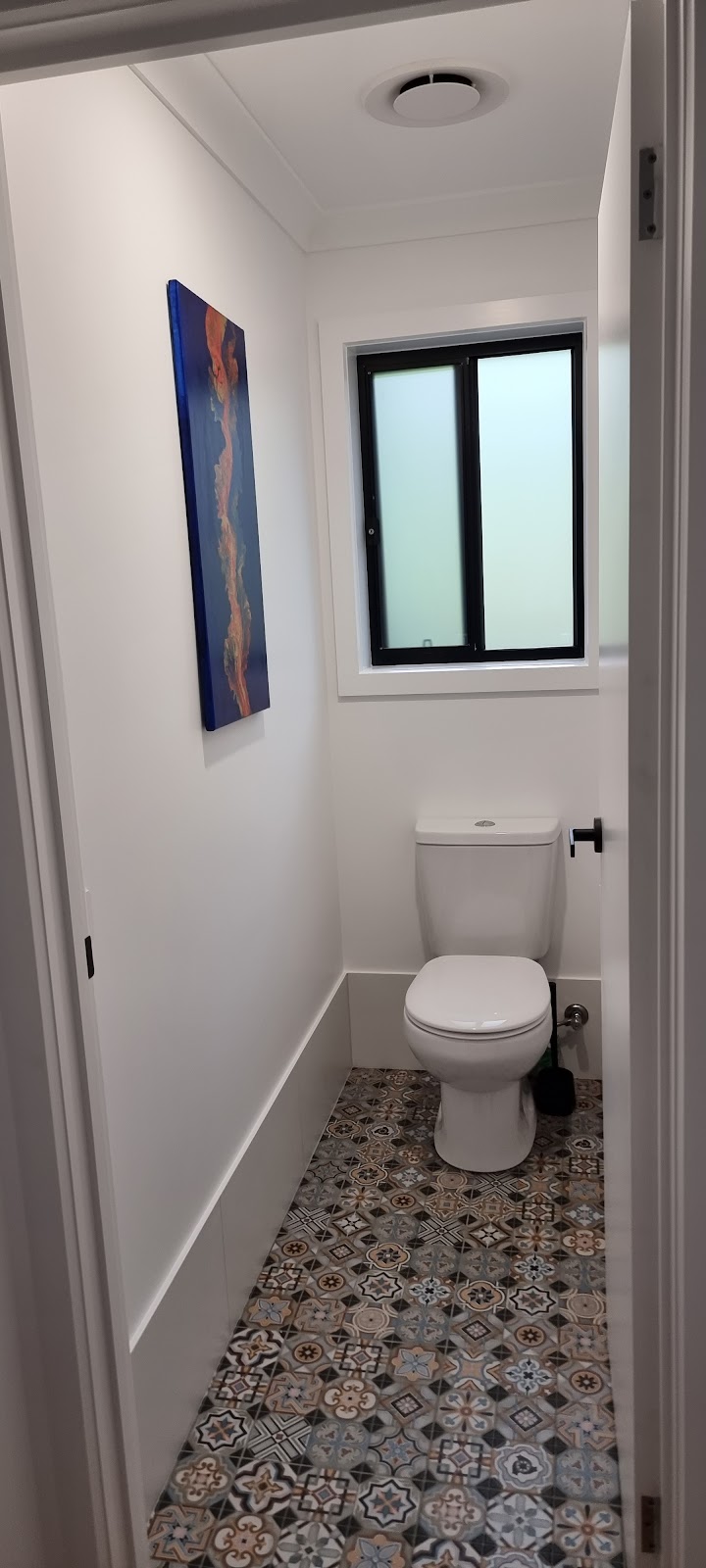 Tangari Guest House Pambula | 48 Toallo St, Pambula NSW 2549, Australia | Phone: 0491 141 840