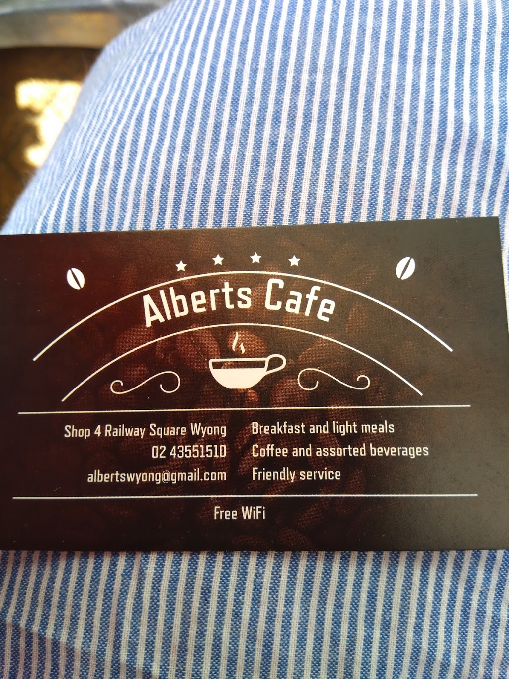 Alberts Café & Take-away | cafe | 4 Railway Square, Wyong NSW 2259, Australia | 0243551510 OR +61 2 4355 1510