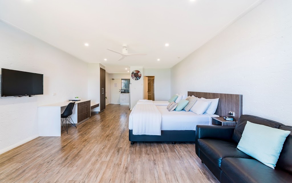 Moby Dick Resort Motel | 27-29 Yamba Rd, Yamba NSW 2464, Australia | Phone: (02) 6646 2196