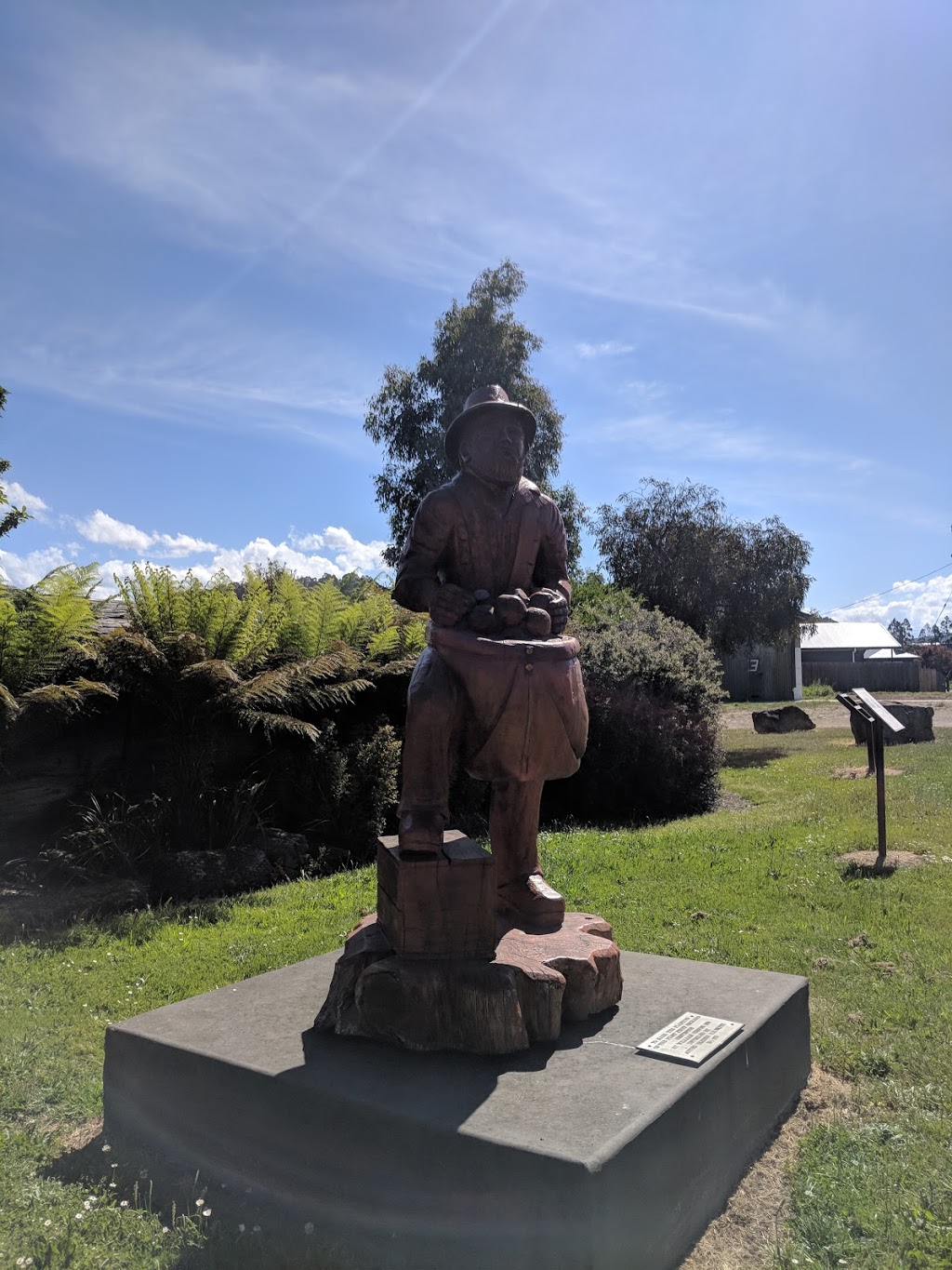 Soldiers monument and memorial park | park | 7 Memorial Dr, Geeveston TAS 7116, Australia