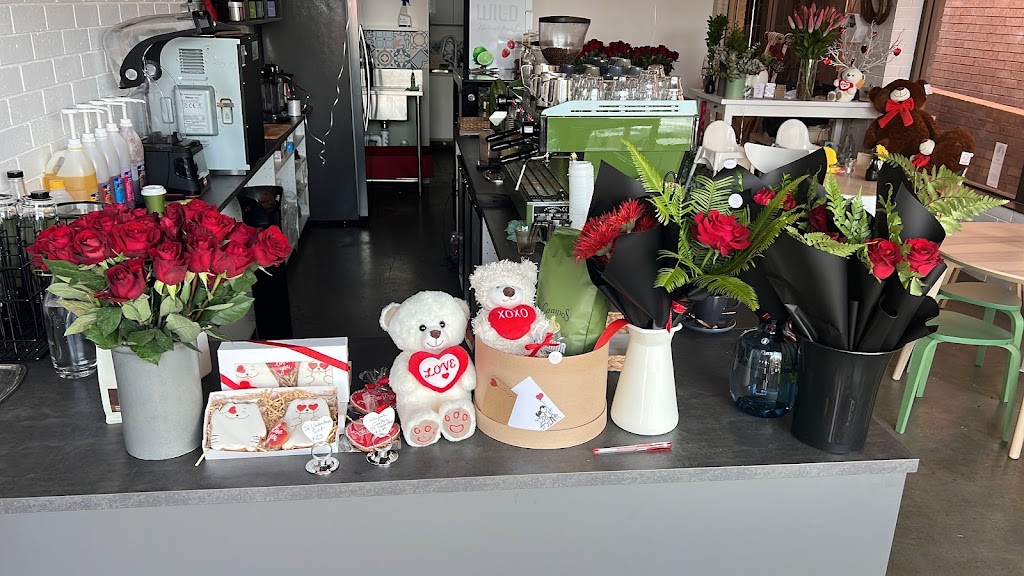 Mishka Flower Cafe | 89 Railway St, Corrimal NSW 2518, Australia | Phone: 0456 679 443