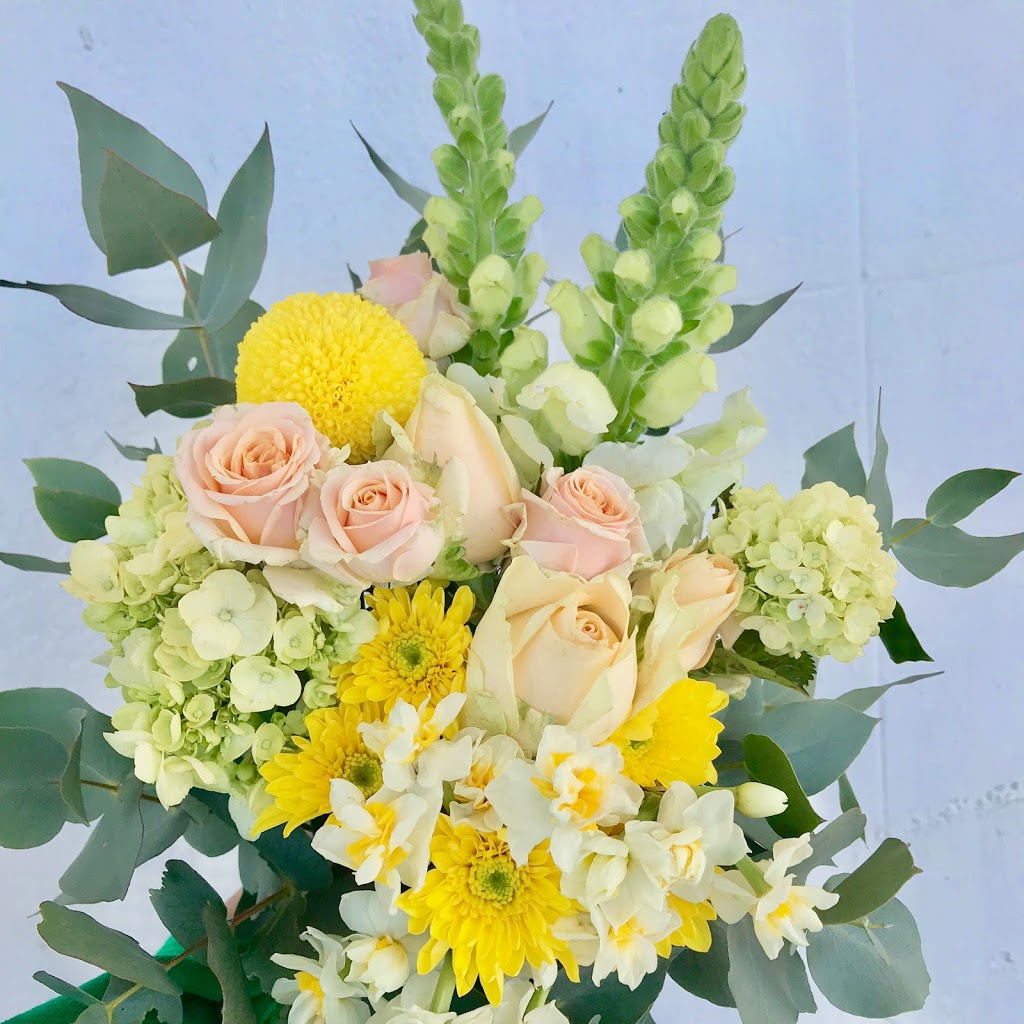 Something Beautiful by Eriko | florist | 31 Challis St, Newport VIC 3015, Australia | 0401879012 OR +61 401 879 012