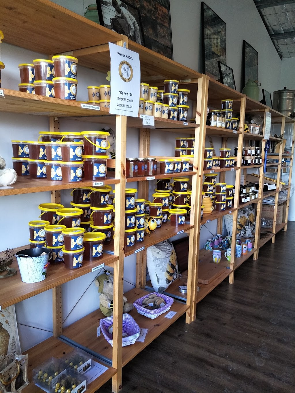 Blue Tree Honey Farm | cafe | 120 Sweeneys Rd, Dumbalk VIC 3956, Australia | 0418502396 OR +61 418 502 396