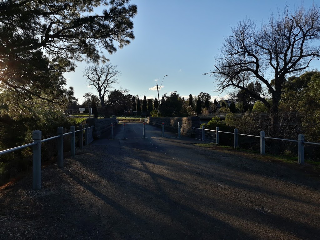 Apex park, Sunbury | parking | Sunbury VIC 3429, Australia