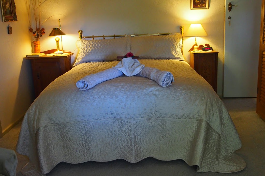 A Winter-Rose Cottage Bed and Breakfast | 79 Morrisset St, Bathurst NSW 2795, Australia | Phone: (02) 6332 2661