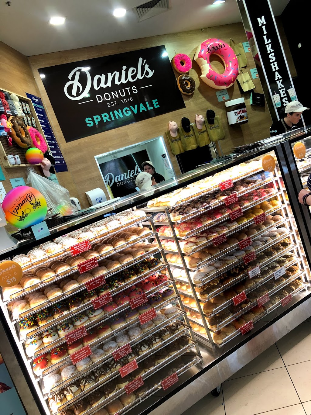 Daniel’s Donuts | restaurant | 37 McCombe St, Rosebud VIC 3939, Australia | 0395475950 OR +61 3 9547 5950