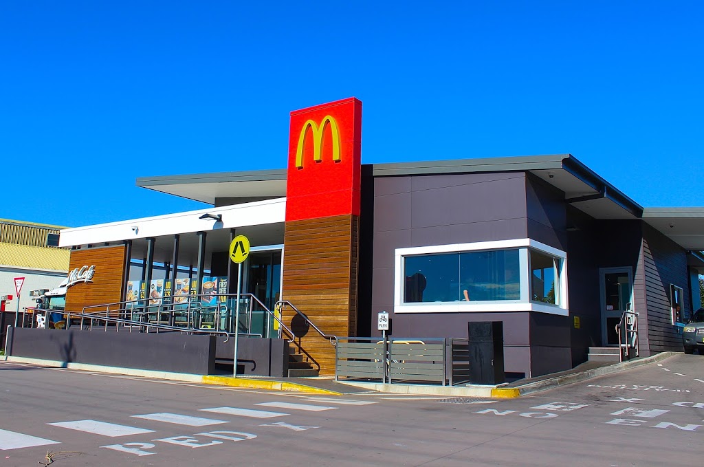 McDonalds Murwillumbah | 230 Tweed Valley Way, Murwillumbah NSW 2484, Australia | Phone: (02) 6672 8008