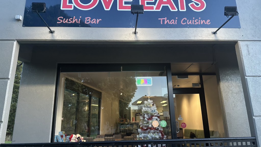 Love Eats Sushi Bar and Thai Restaurant | 3/668 Warburton Hwy, Seville VIC 3139, Australia | Phone: (03) 5919 2285