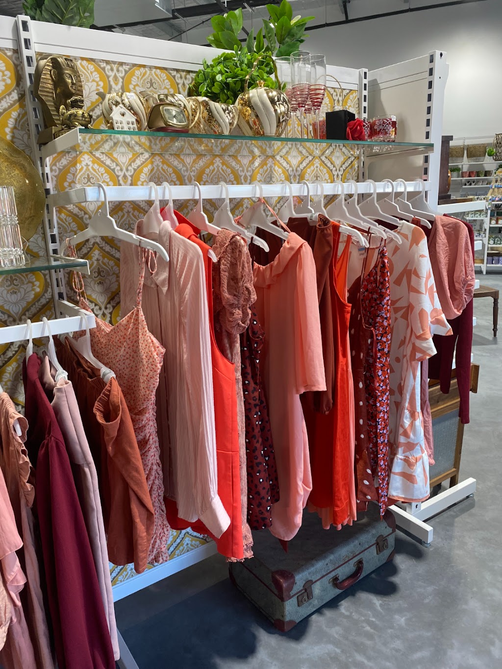 Lifeline Shop Flagstone | 19 Gates Rd, Flagstone QLD 4280, Australia | Phone: (07) 5548 9500