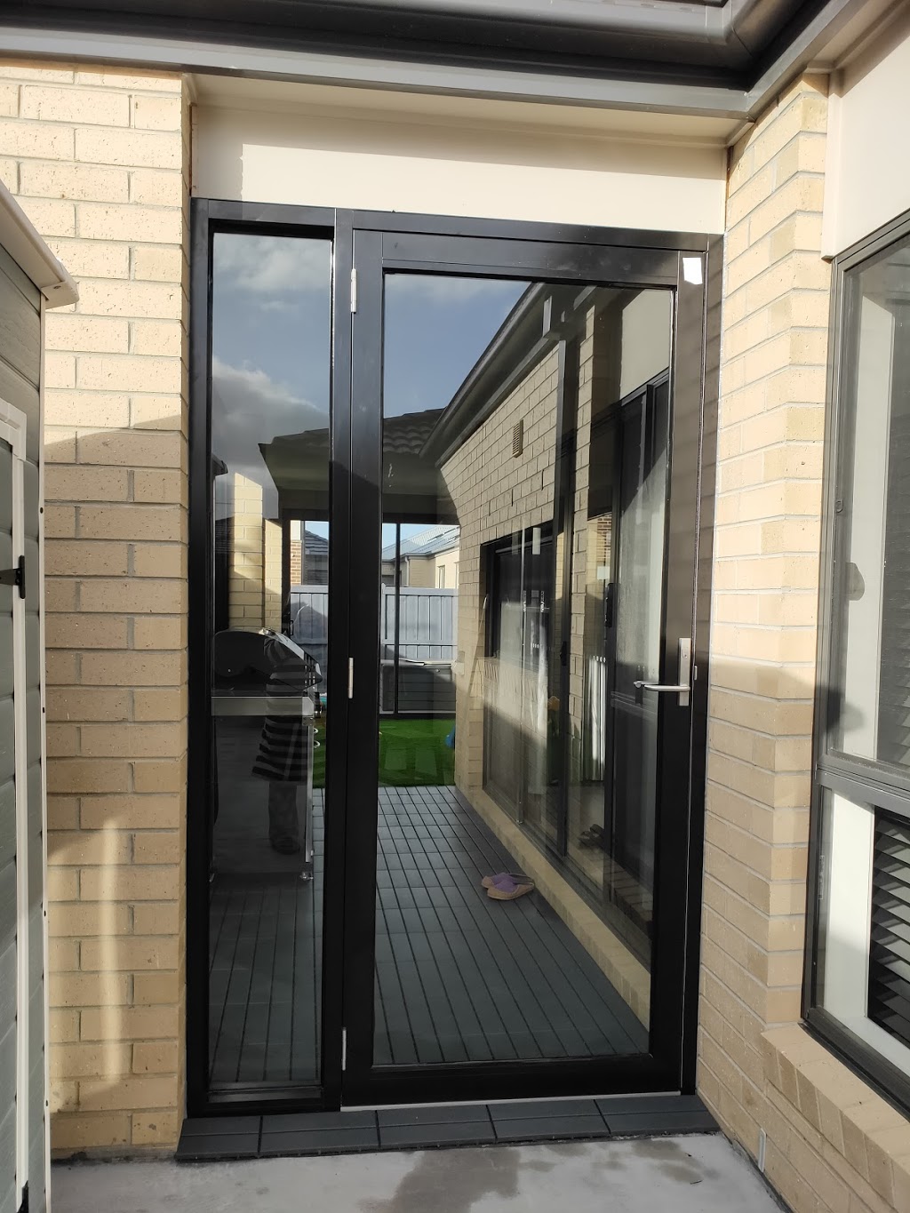 High Quality Aluminium Windows & Doors Dandenong | general contractor | 28/11 Bryants Rd, Dandenong VIC 3175, Australia | 0403333629 OR +61 403 333 629