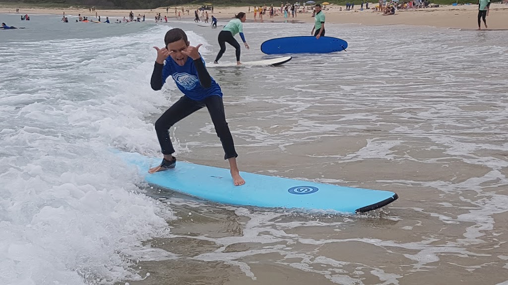 Pam Burridge Surf Schools | 45 Donlan Rd, Mollymook Beach NSW 2539, Australia | Phone: 0409 767 176